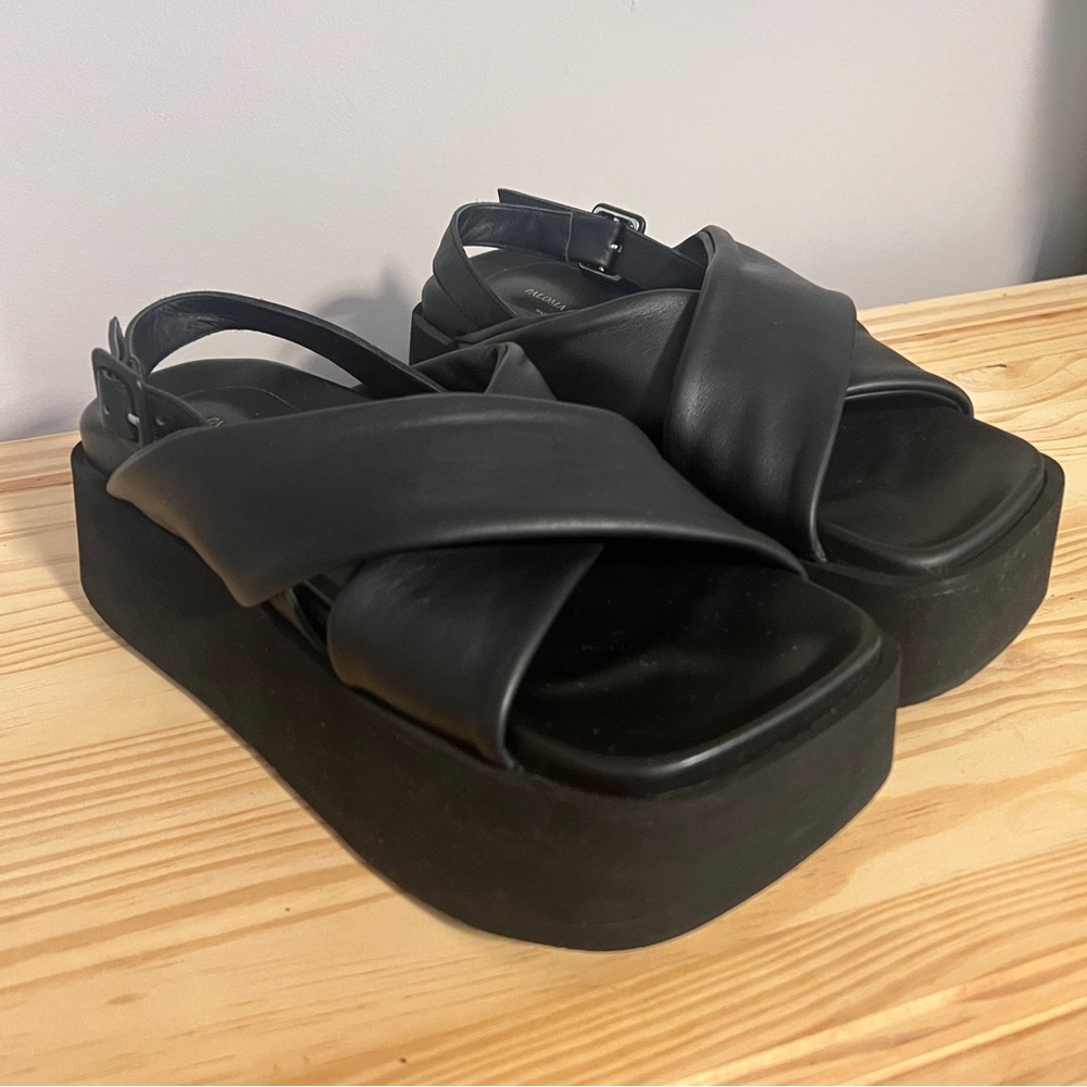 Paloma Barcelo Black Leather Platform Sandals